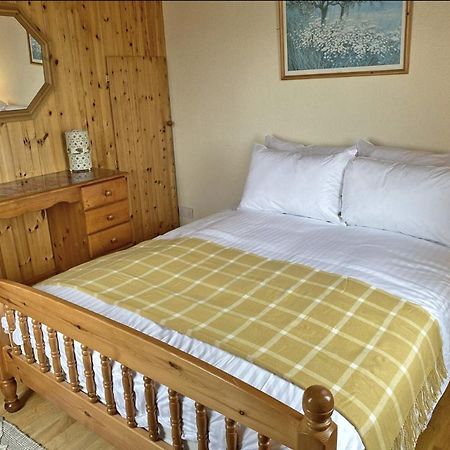 Lands End Cottage - Connemara Aughrus More 외부 사진