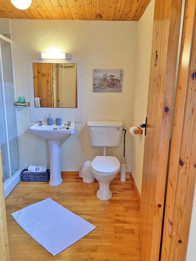 Lands End Cottage - Connemara Aughrus More 외부 사진