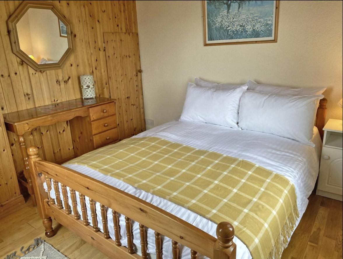 Lands End Cottage - Connemara Aughrus More 외부 사진