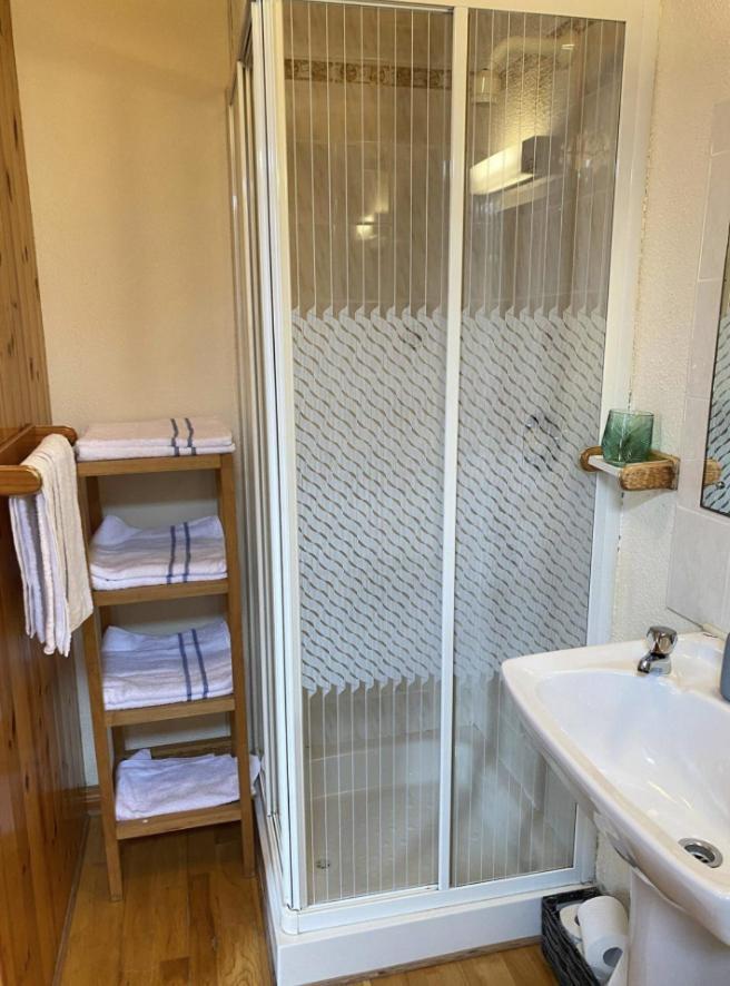Lands End Cottage - Connemara Aughrus More 외부 사진